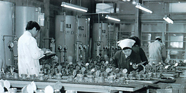 1952(昭和27)年8月新工場の画像