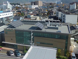 相澤病院に設置された太陽光発電システム 10kW